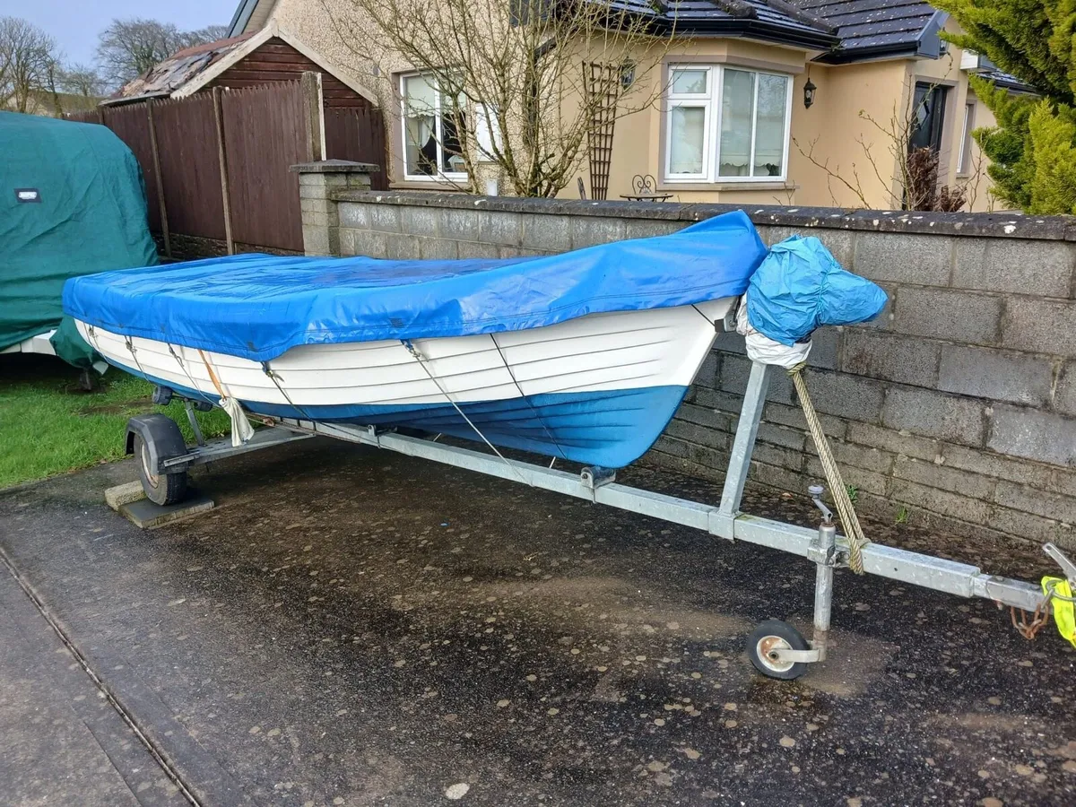 17ft Fishing Boat and  15 HP Suzuki Engine - Image 3