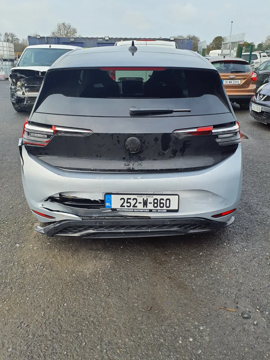 VW ID 3 GTX 2025  ( 5,000 ) KM - Image 4