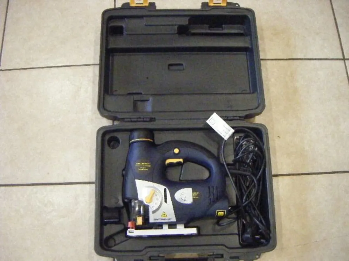 Electric Jigsaw - Image 2