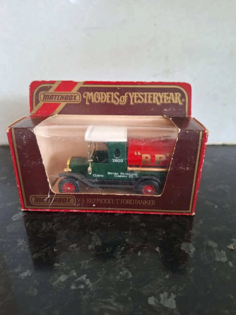 Matchbox diecast 1912 Ford Model T tankwagen - Image 1