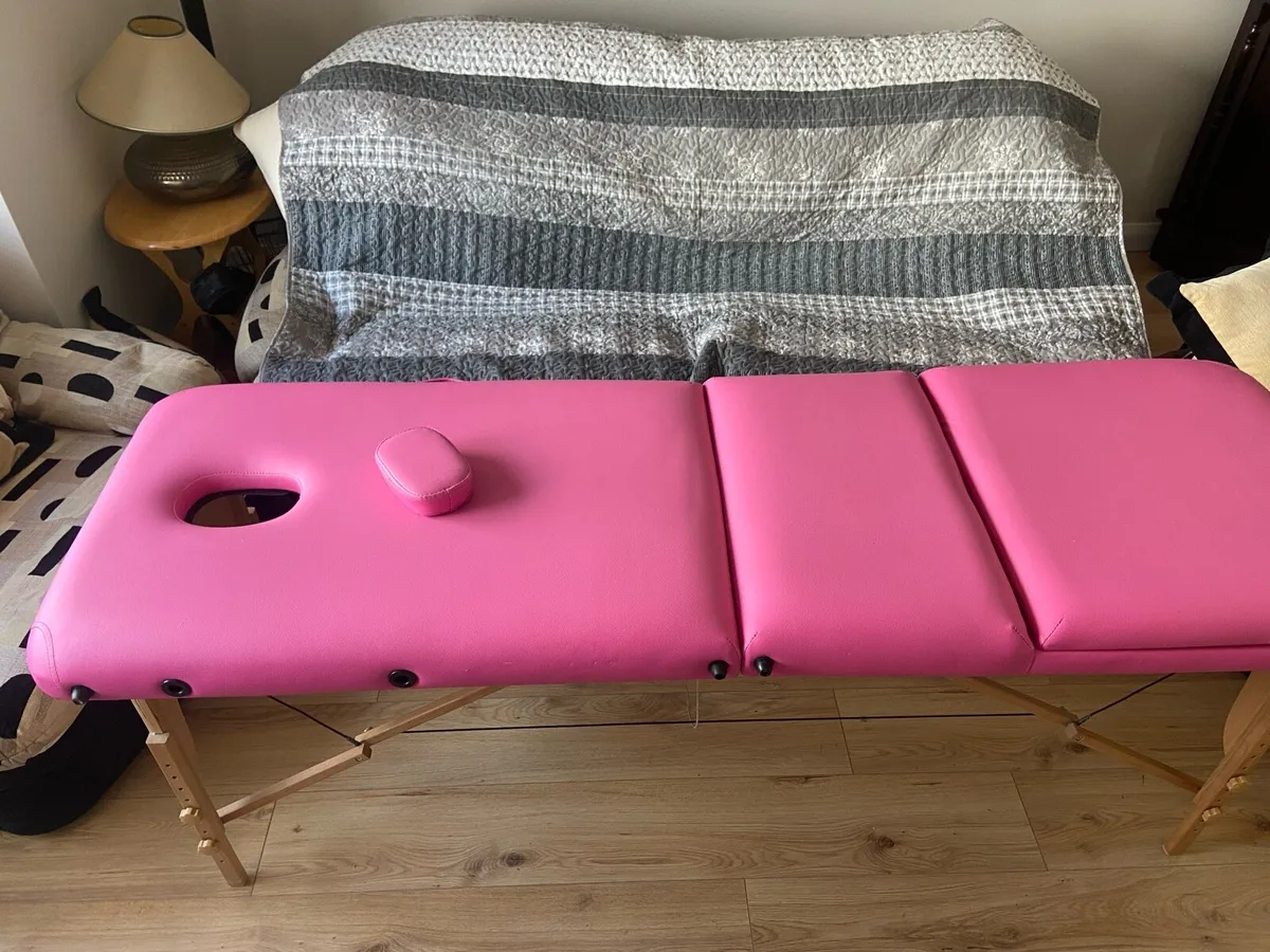 Massage Bed Fold Up - Image 1