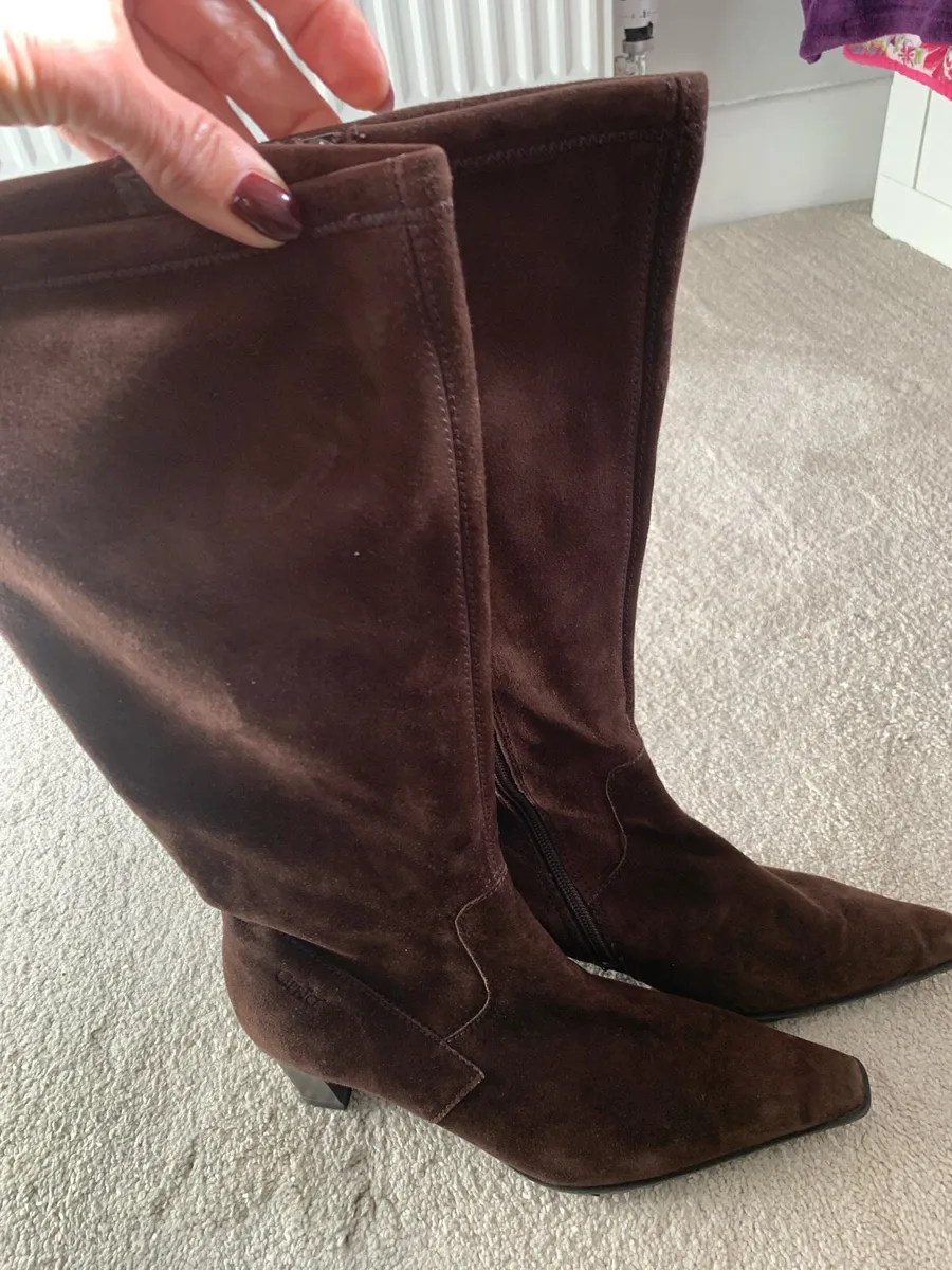 Suede boots - Image 2