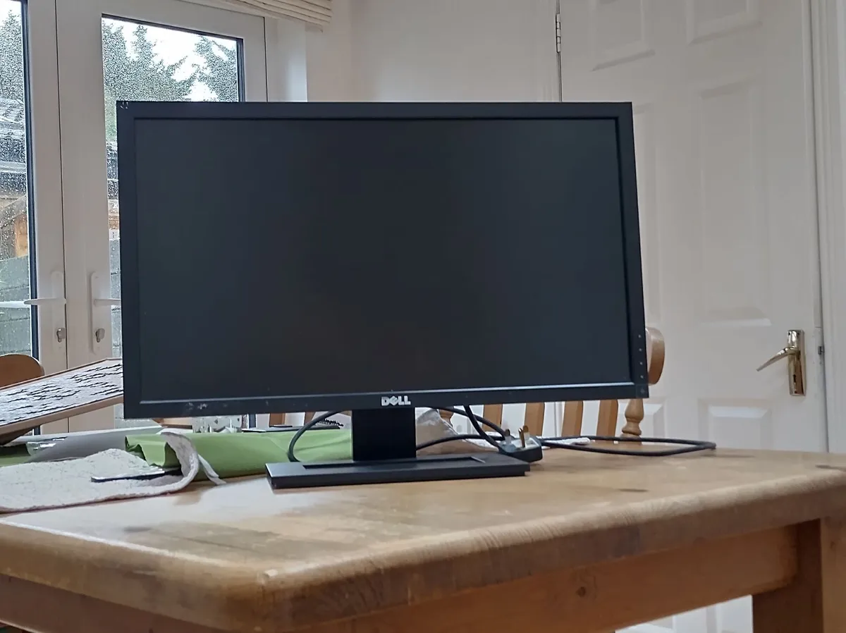 Dell 24 inch monitor