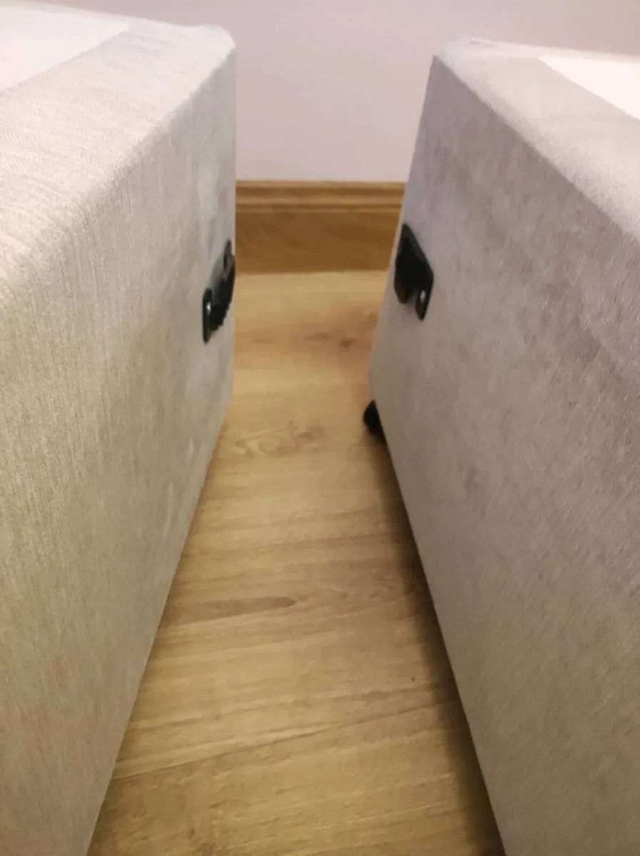 6ft click & connect bed bases €200 per set - Image 1