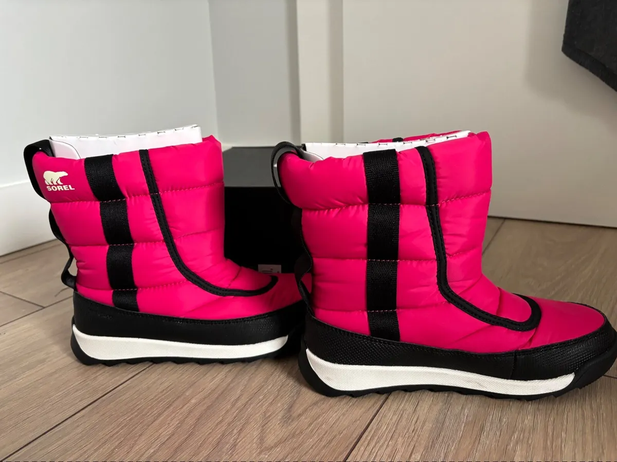 Kids Sorel Snow boots - Image 2