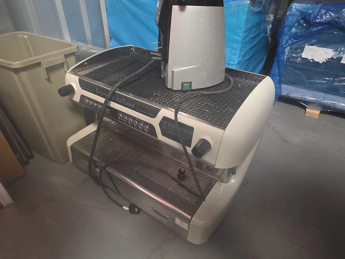 Coffee Machine - Image 4