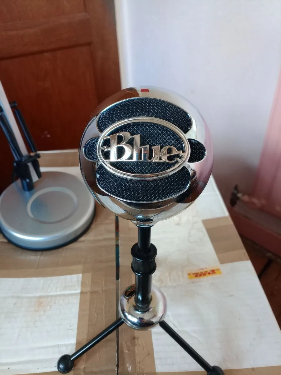 Blue Snowball Microphone - Image 2