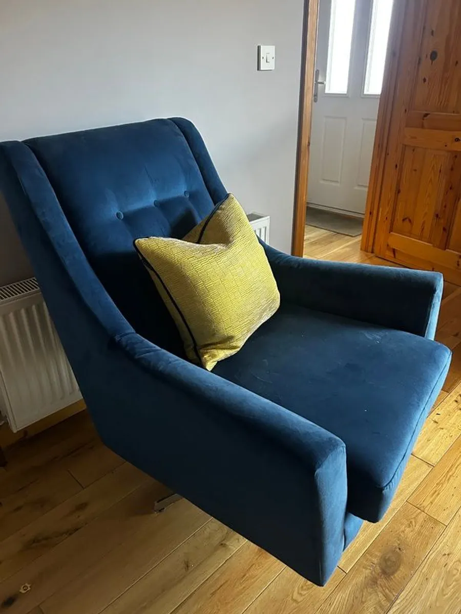 Armchair for sale - Image 4