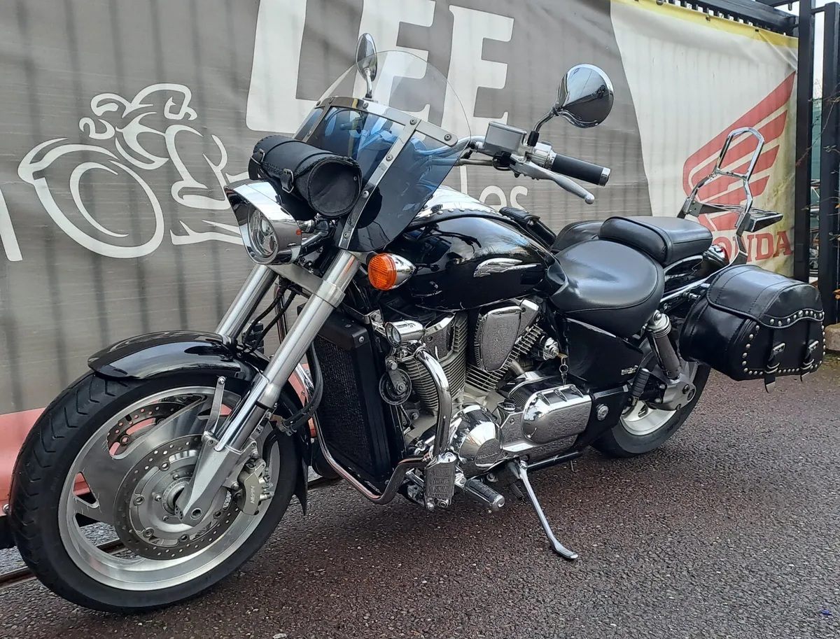 2011 HONDA VTX1800 - Image 4