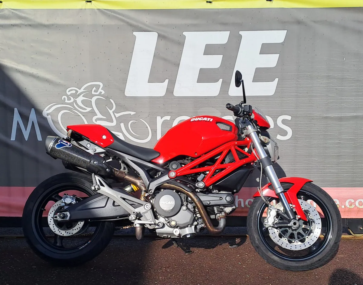 2009 DUCATI MONSTER 696 - Image 1