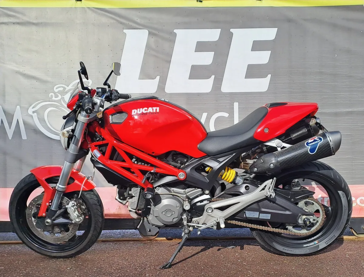2009 DUCATI MONSTER 696 - Image 3