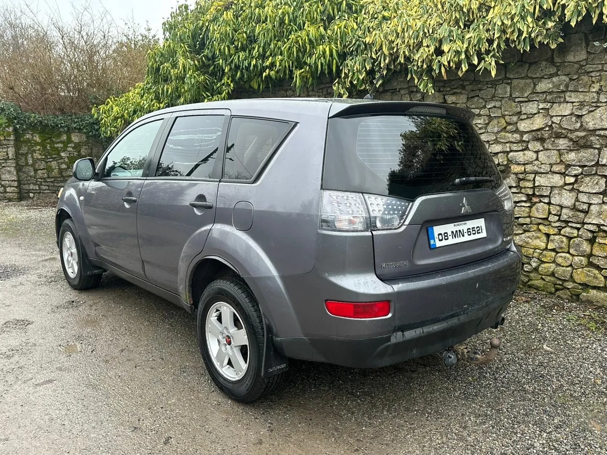 Mitsubishi Outlander - Image 2