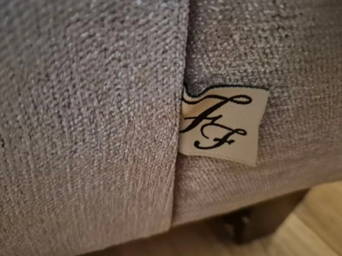 3 seater corner couch  excellent condition - Image 4