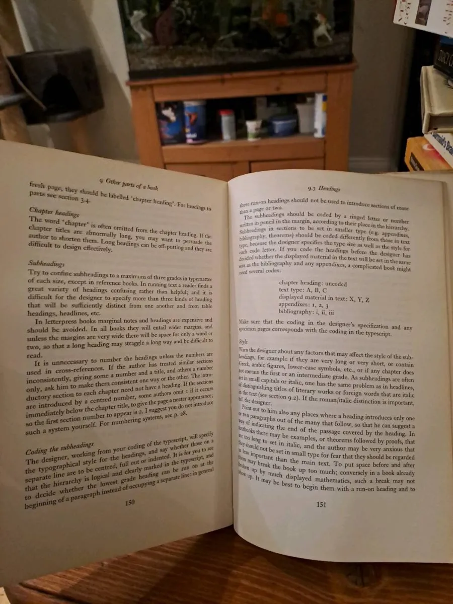1st ed Copy-editing: The Cambridge Handbook - Image 3