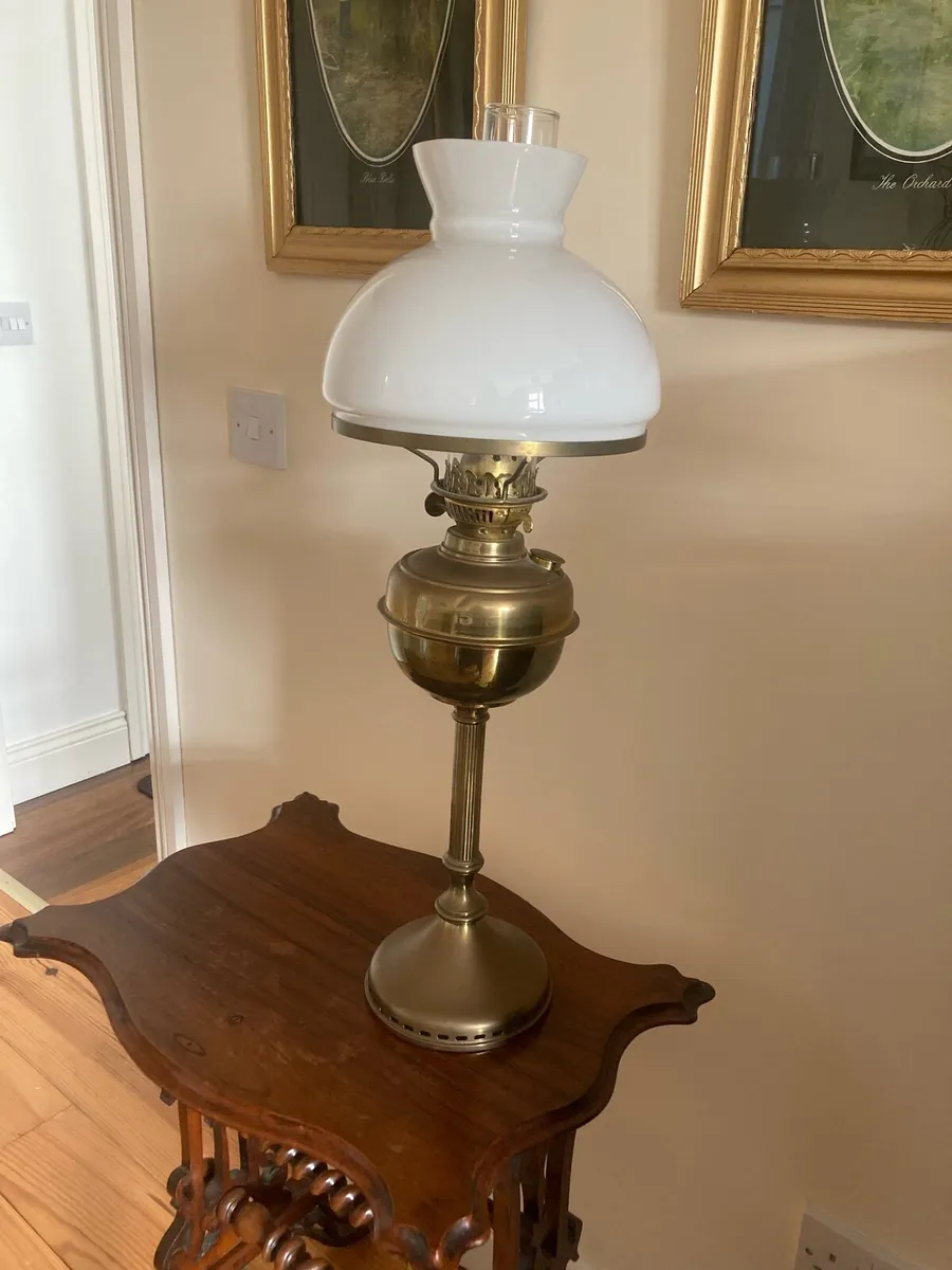 Antique Oil Lamp - Image 2