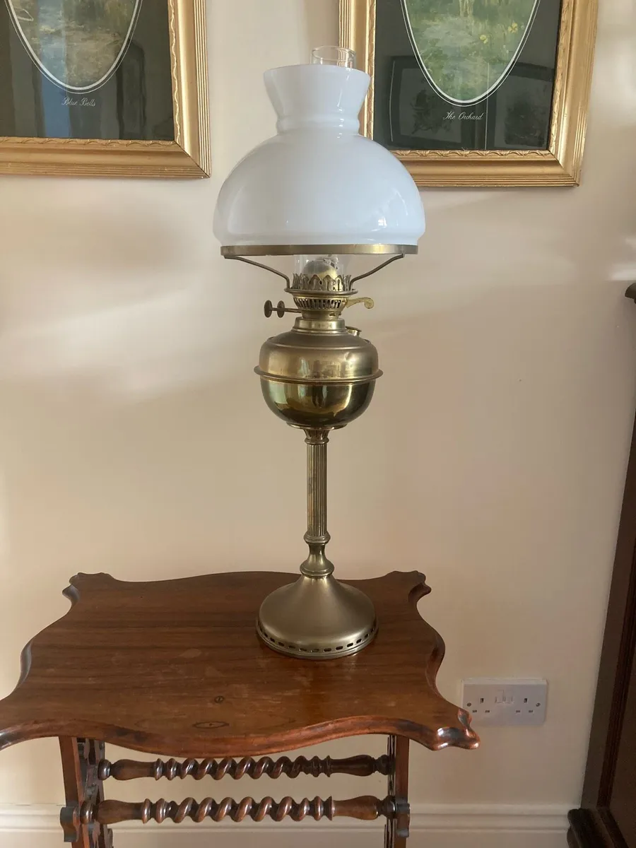 Antique Oil Lamp - Image 1