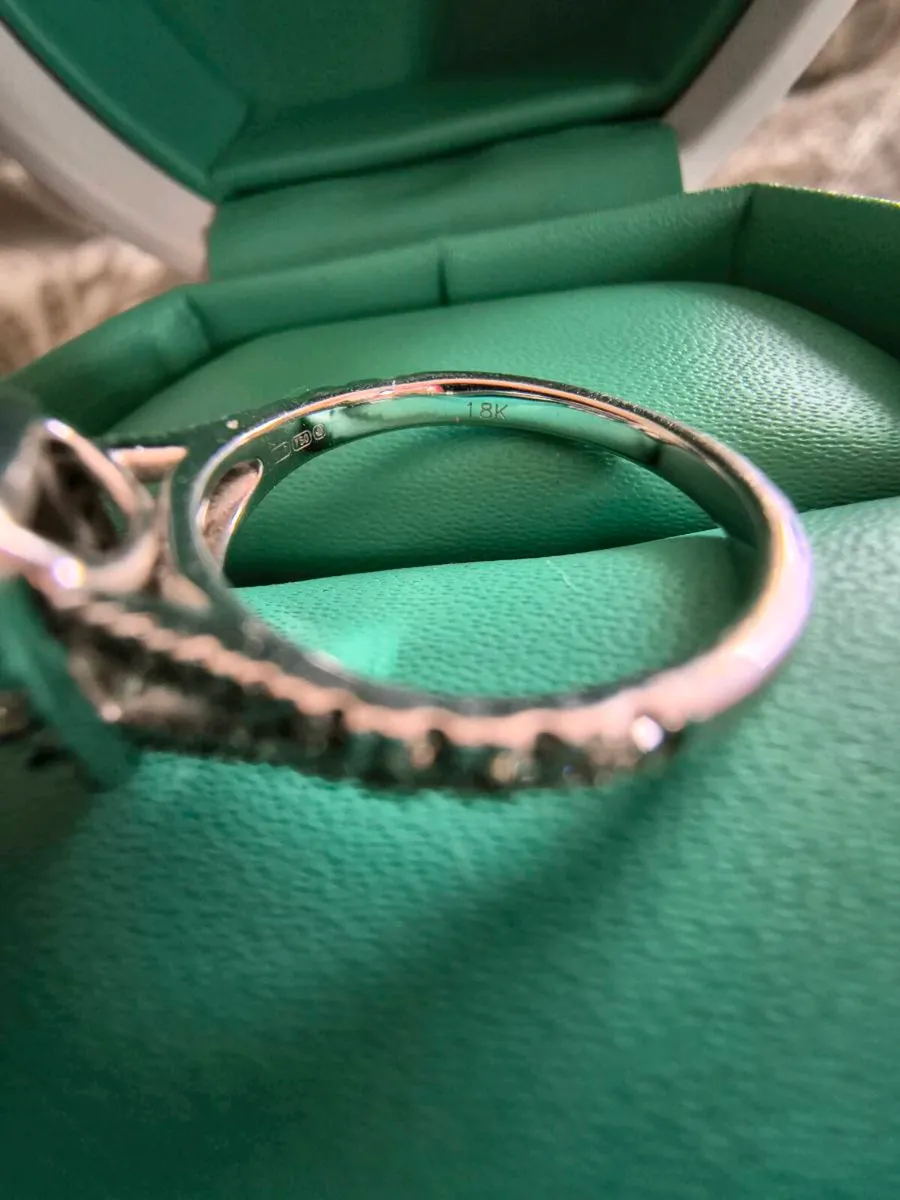 18kt white gold engagement ring - Image 4