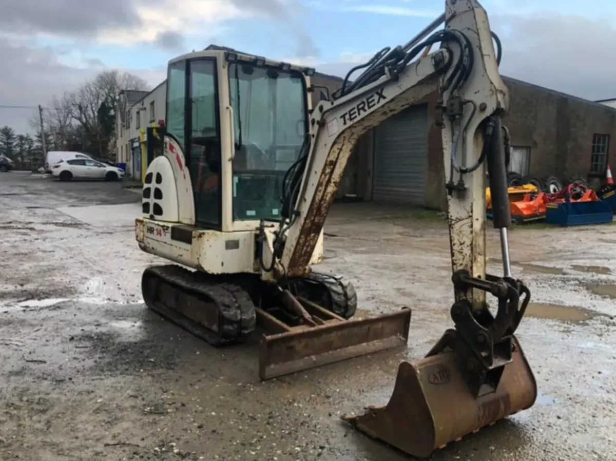 2006 Terex HR14 3 Tonne Digger - Image 2