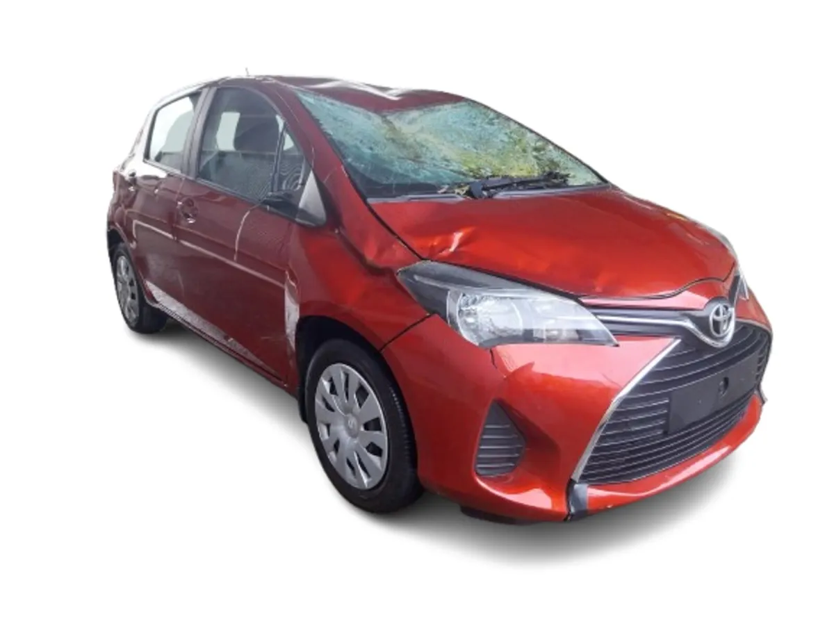 2015 TOYOTA YARIS For Breaking/Dismantling - Image 1