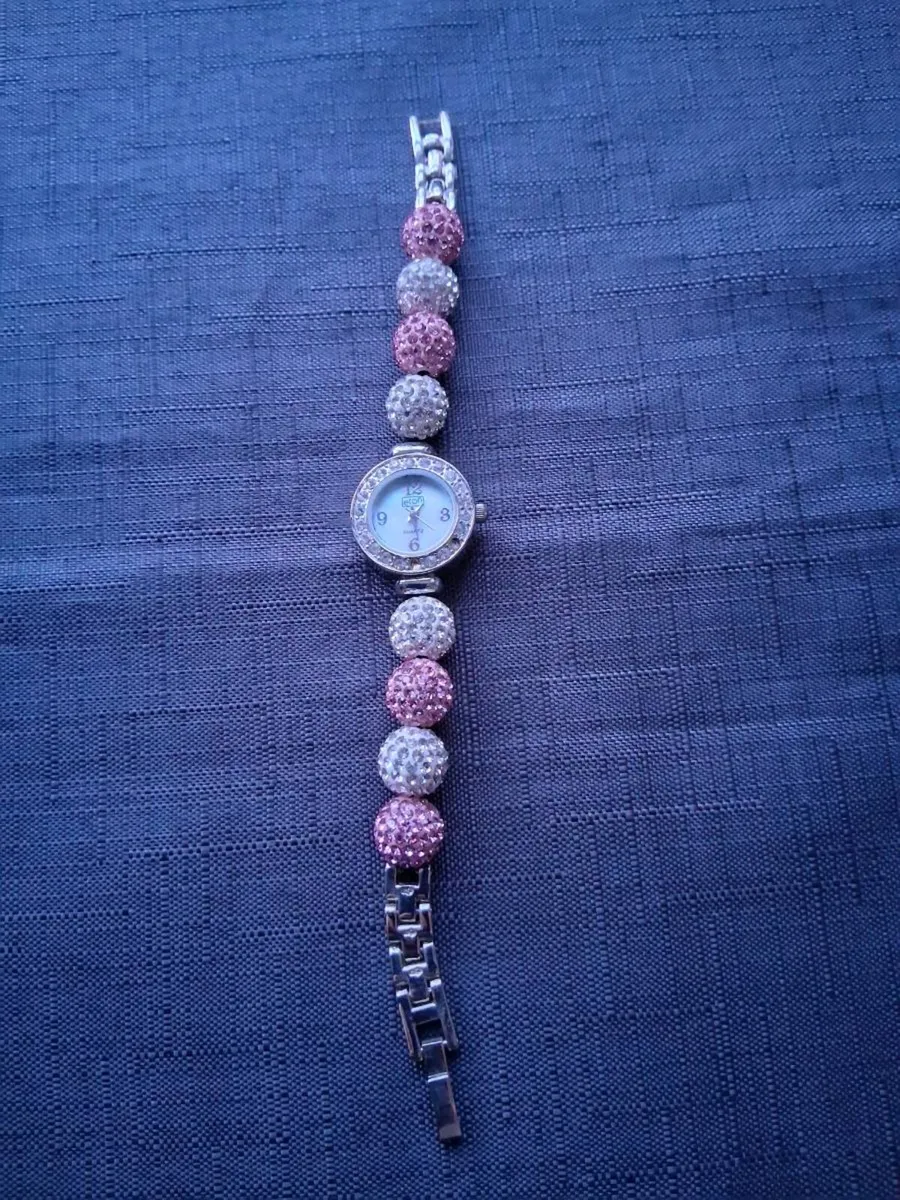Ladies Fashion Watch - Image 1