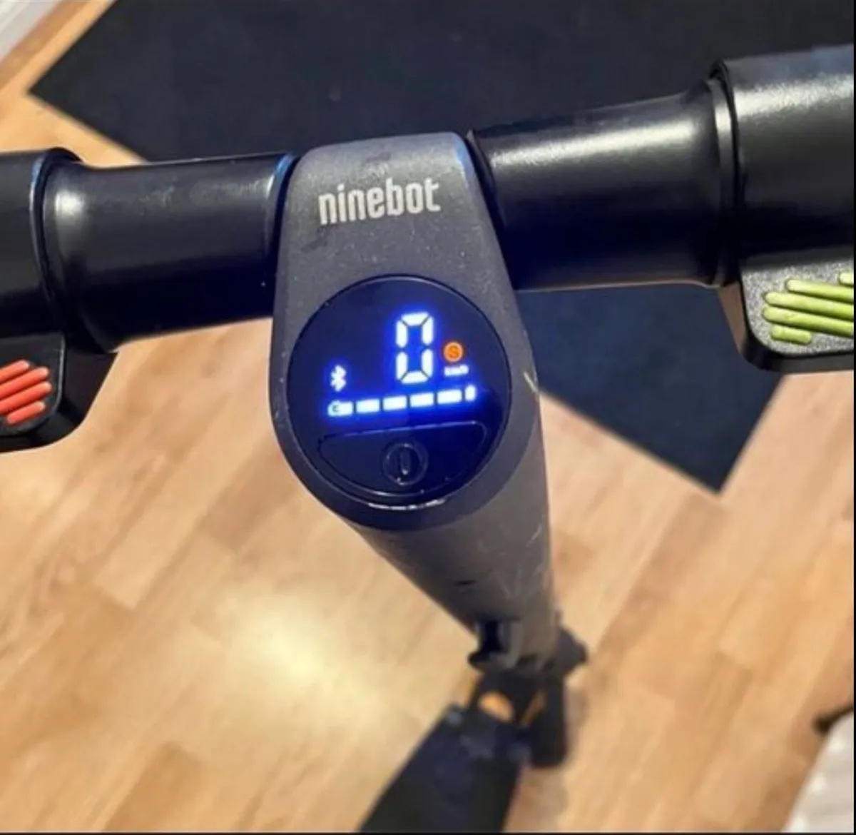 NINEBOT E25 ELECTRIC SCOOTER - Image 1