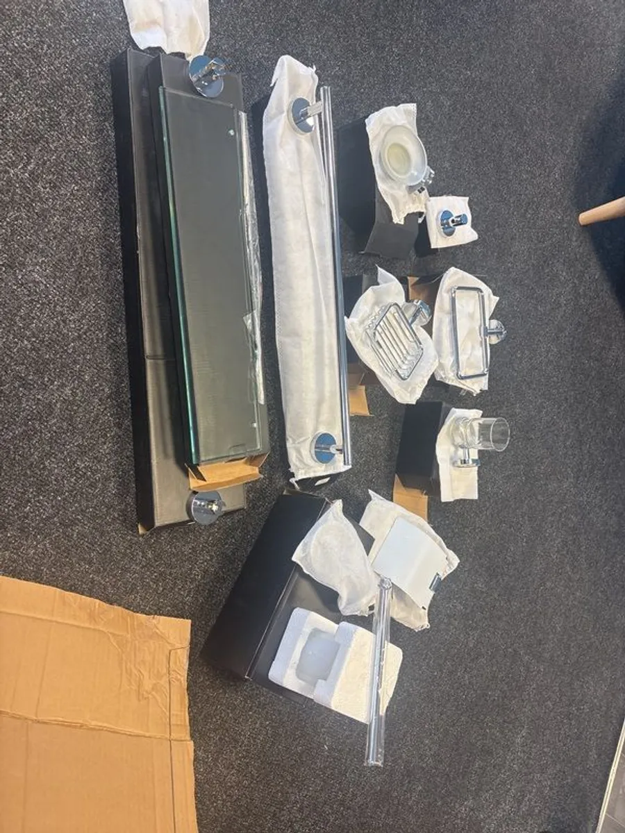 Full Set of Luxury Round Bathrooms Accessories Chrome - Image 1