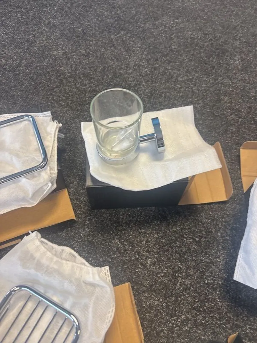 Full Set of Luxury Round Bathrooms Accessories Chrome - Image 4