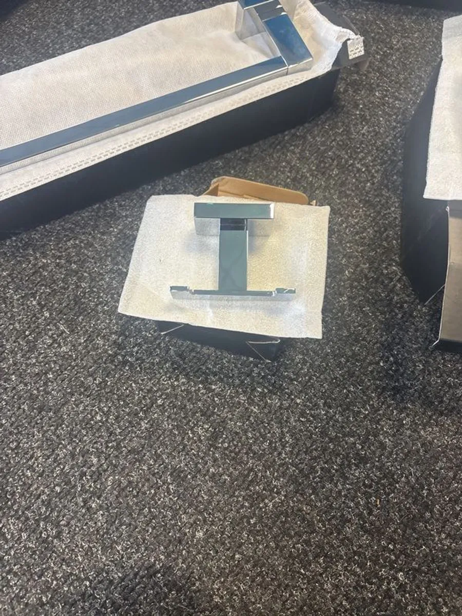 Square Luxury Bathroom Accessories Chrome - Image 2