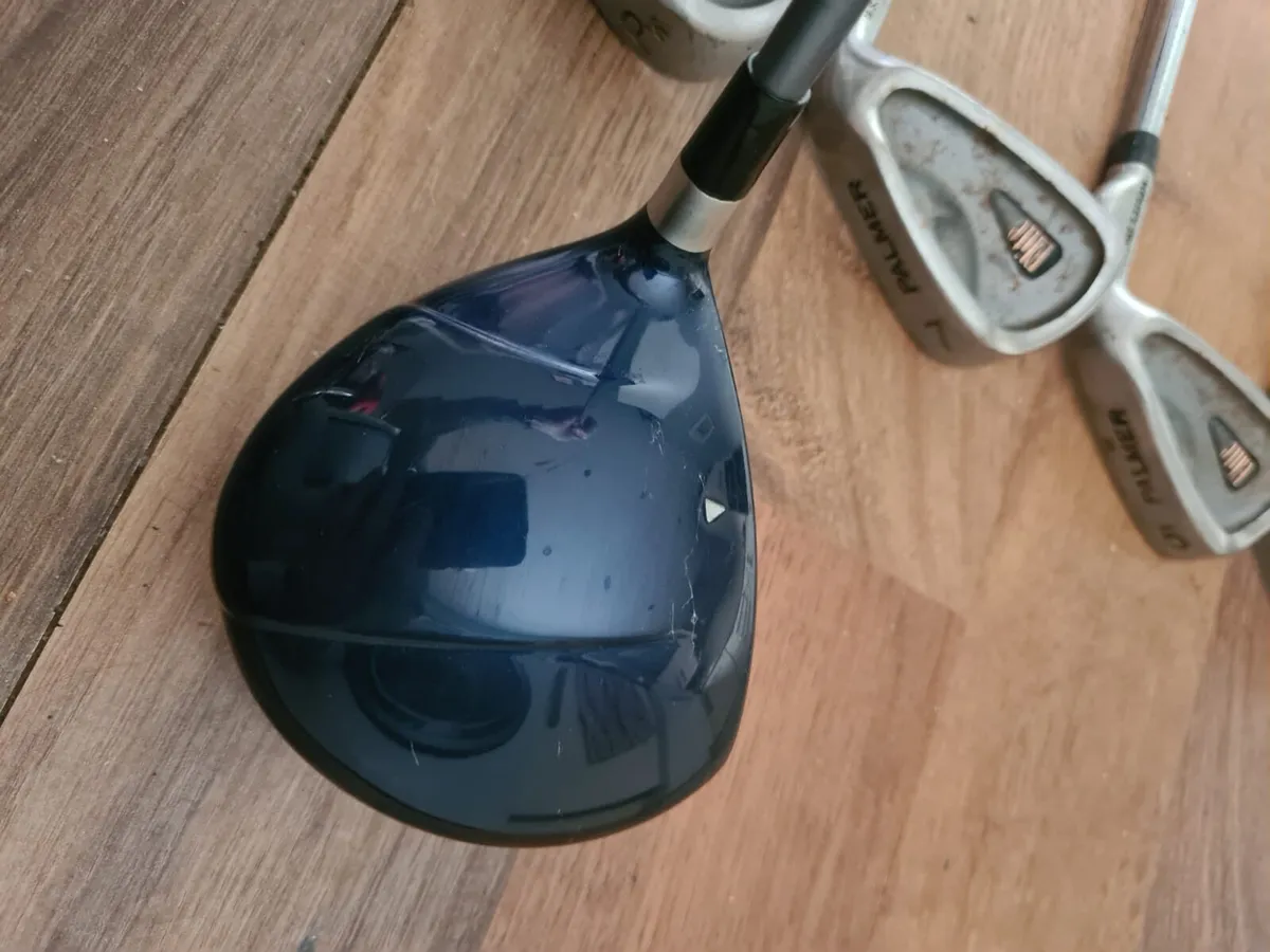 Golf club set and balls - Image 2