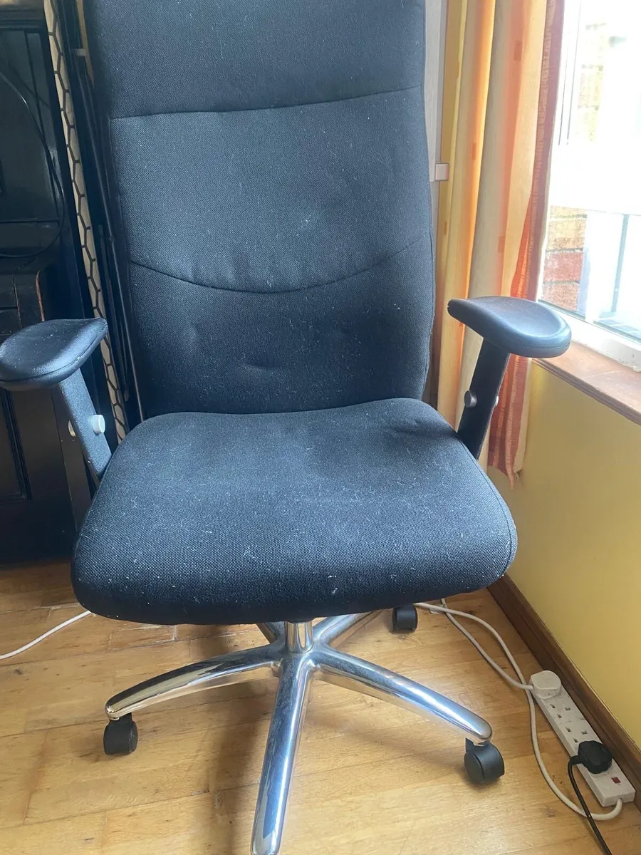 Office chair - Image 3