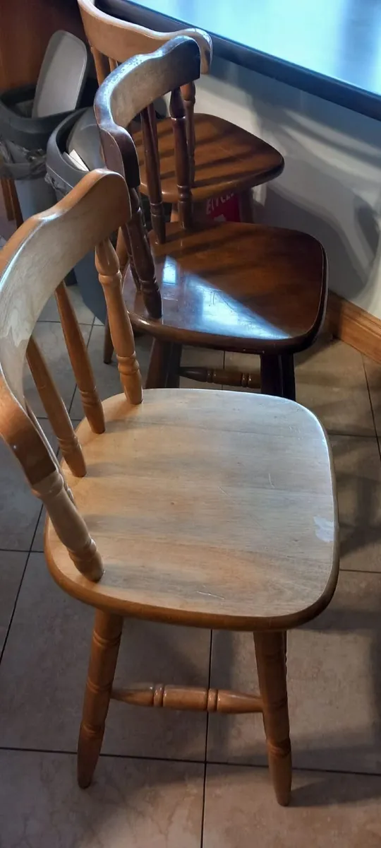3 wooden bar stools - Image 1