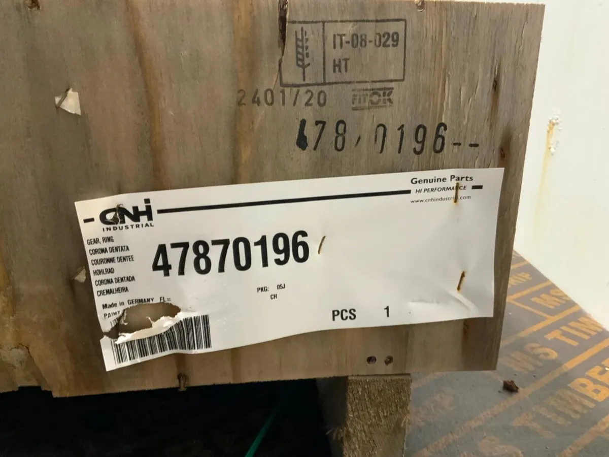 UNUSED CASE LOADER PINION GEAR......47870196. - Image 2