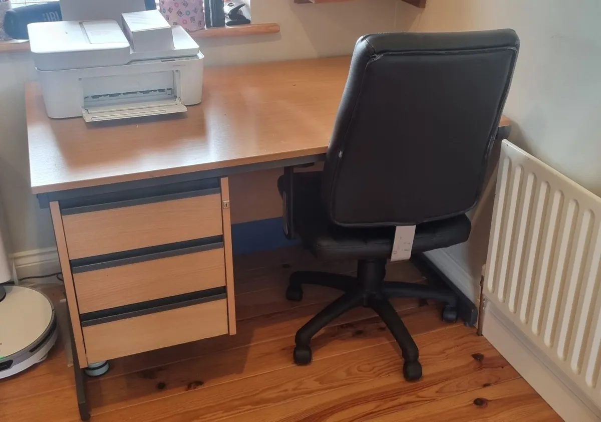 Desk & chair office, study, school work, computer - Image 1
