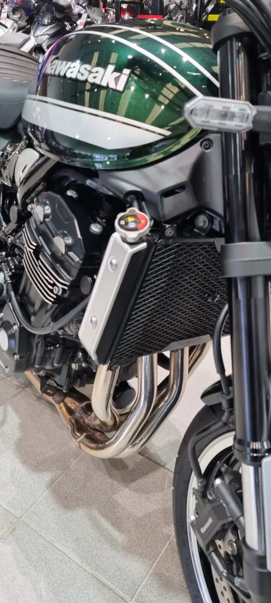 Kawasaki Z900RS - Image 4