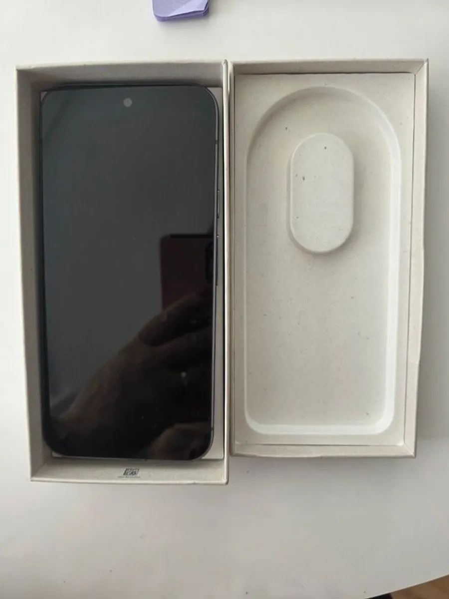 Mobile phones - Image 1