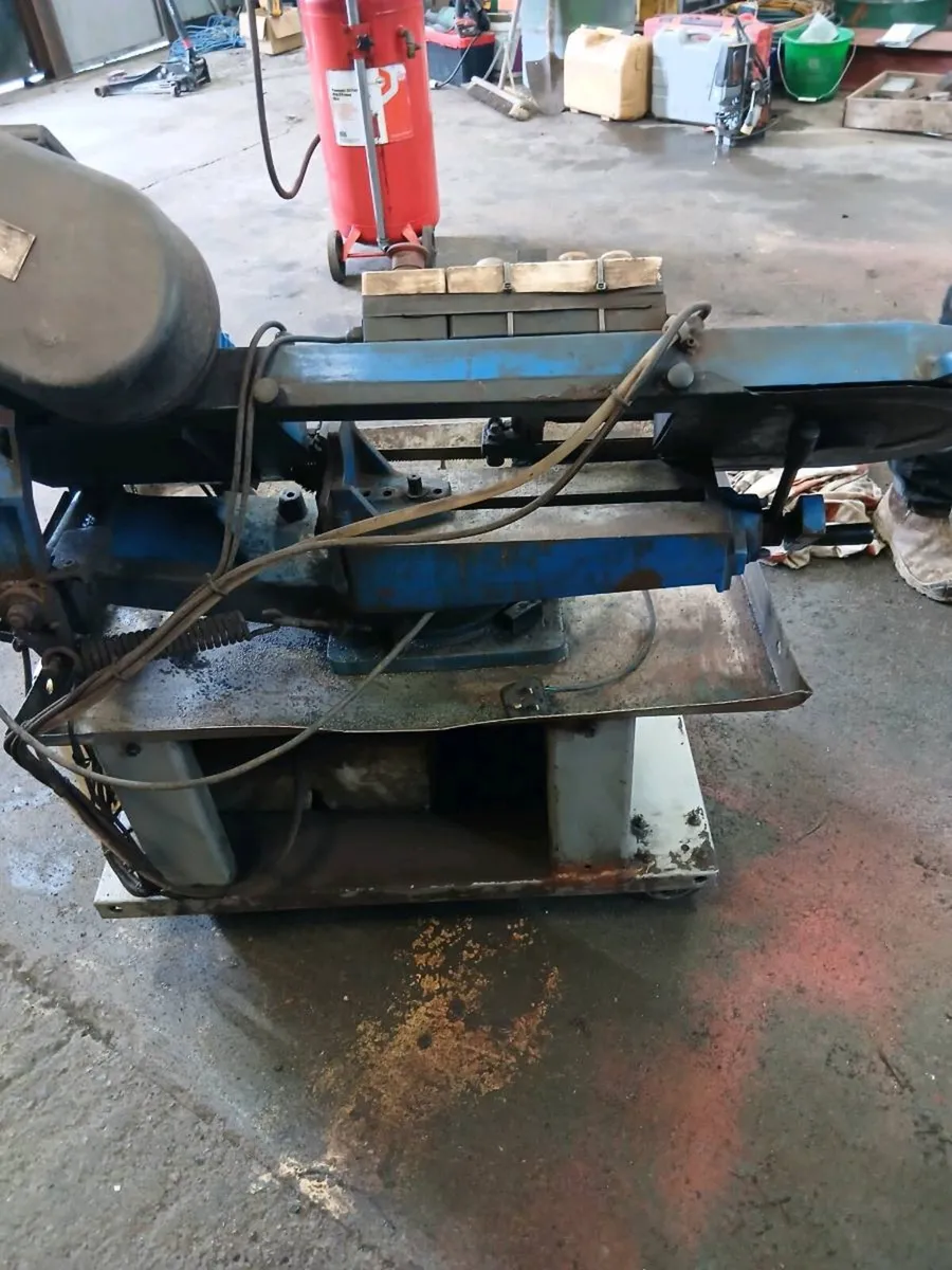 Single phase 45t ironworker.  steel bandsaw - Image 2