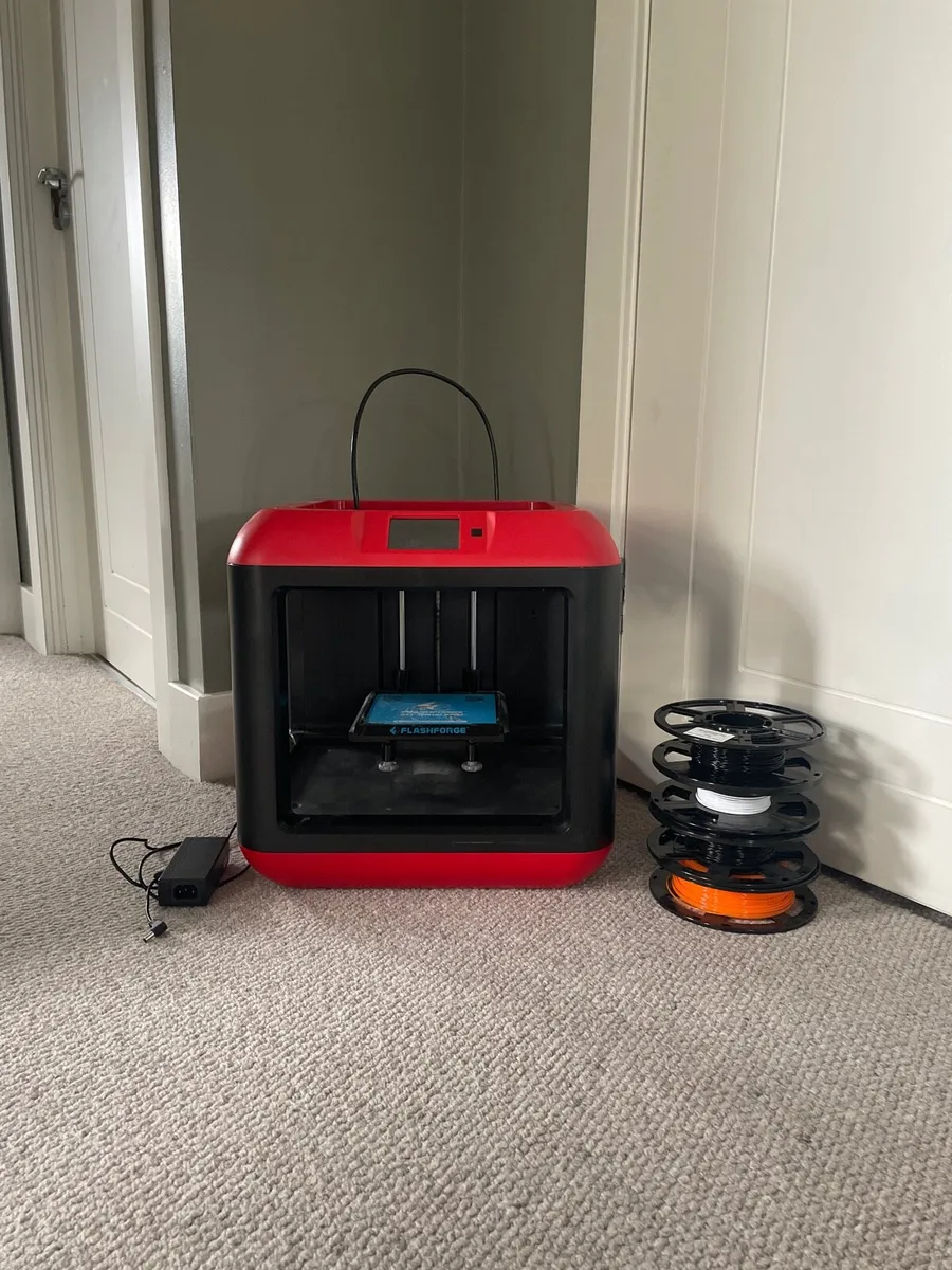 Flashforge Finder 3D printer with filament - Image 1