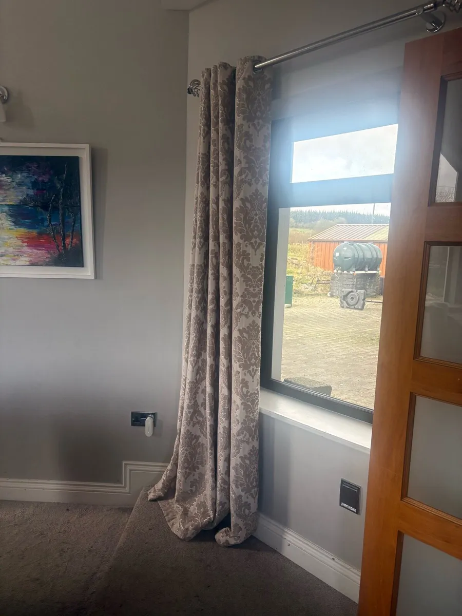 Curtain set x 4 and poles - Image 4