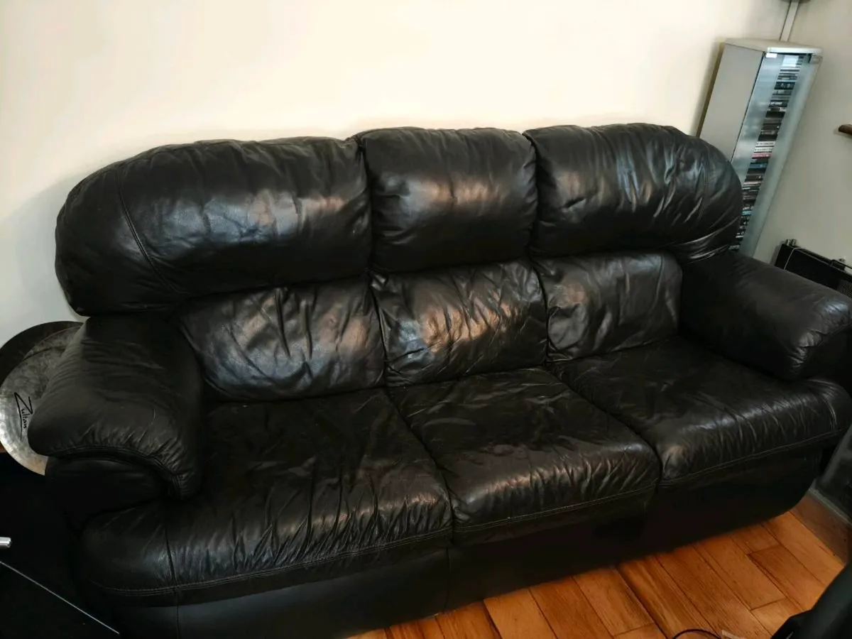 3 Piece Leather Sofa - Image 2