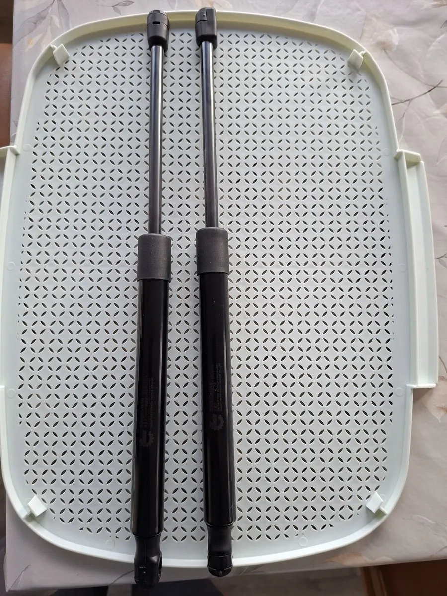 Kia ceed eDriver &passenger side tail lights pair - Image 3