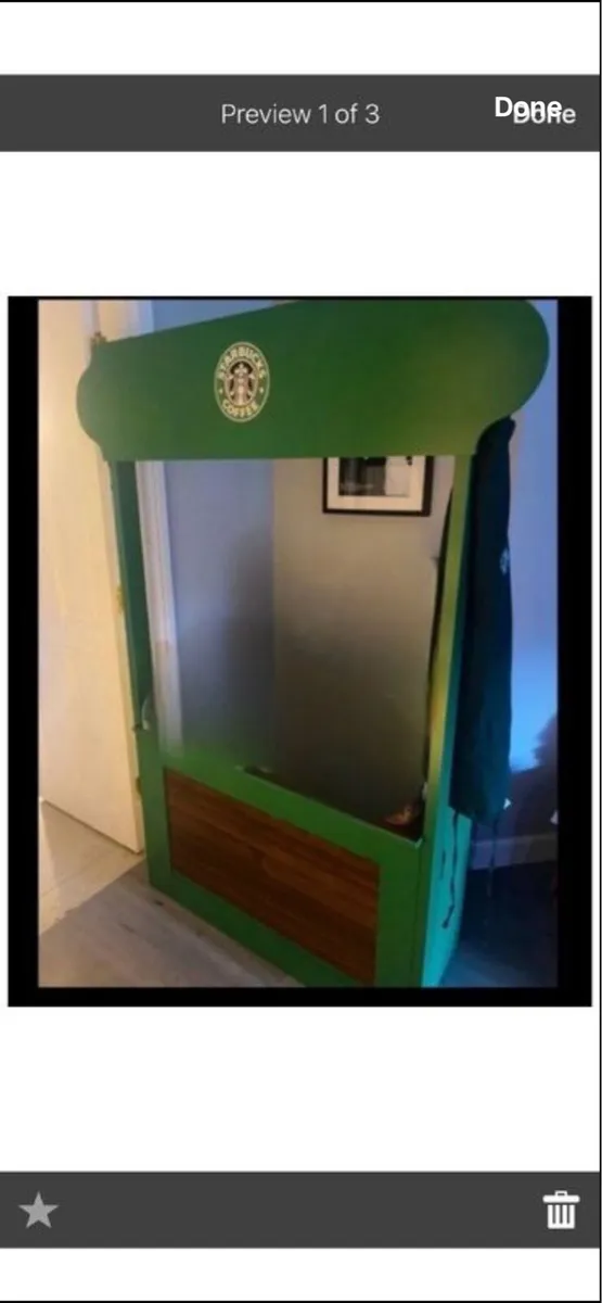Starbucks play stand - Image 1