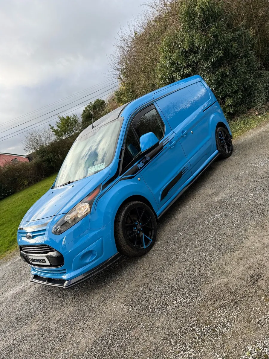 🔥58,000kms🔥2018 Ford Transit connect - Image 2