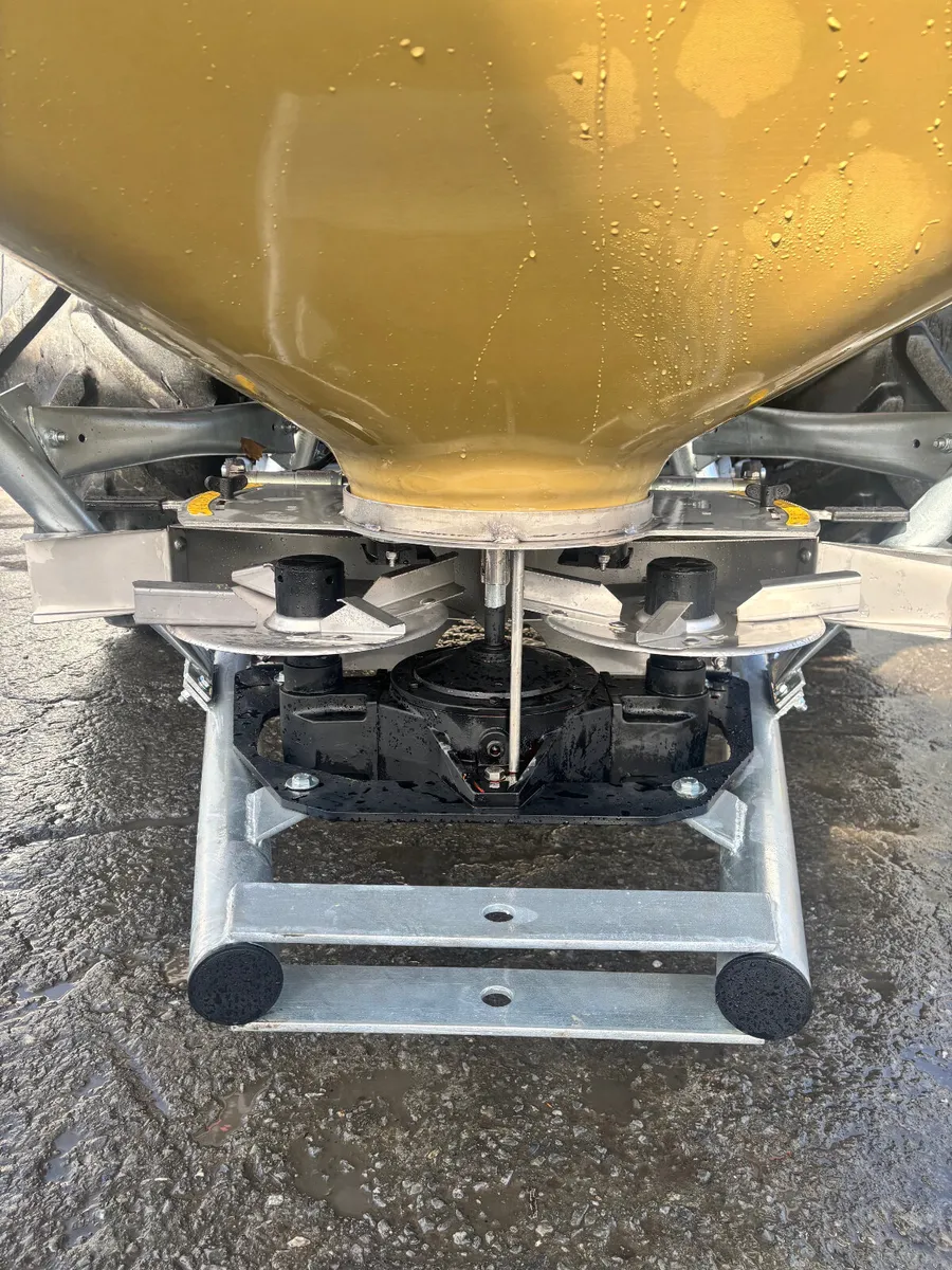 NEW BMC FERTILISER SPREADERS - Image 3