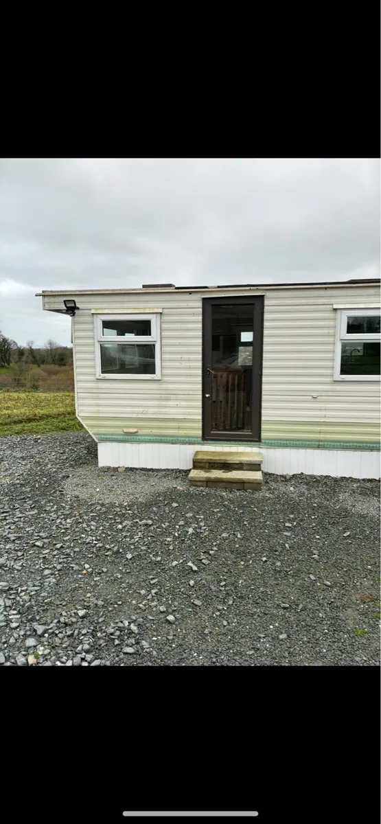 Mobile home free - Image 1