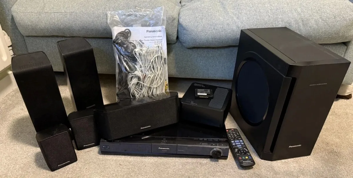 Panasonic SA-BT200 BLU-RAY DVD 5.1 surround sound - Image 1