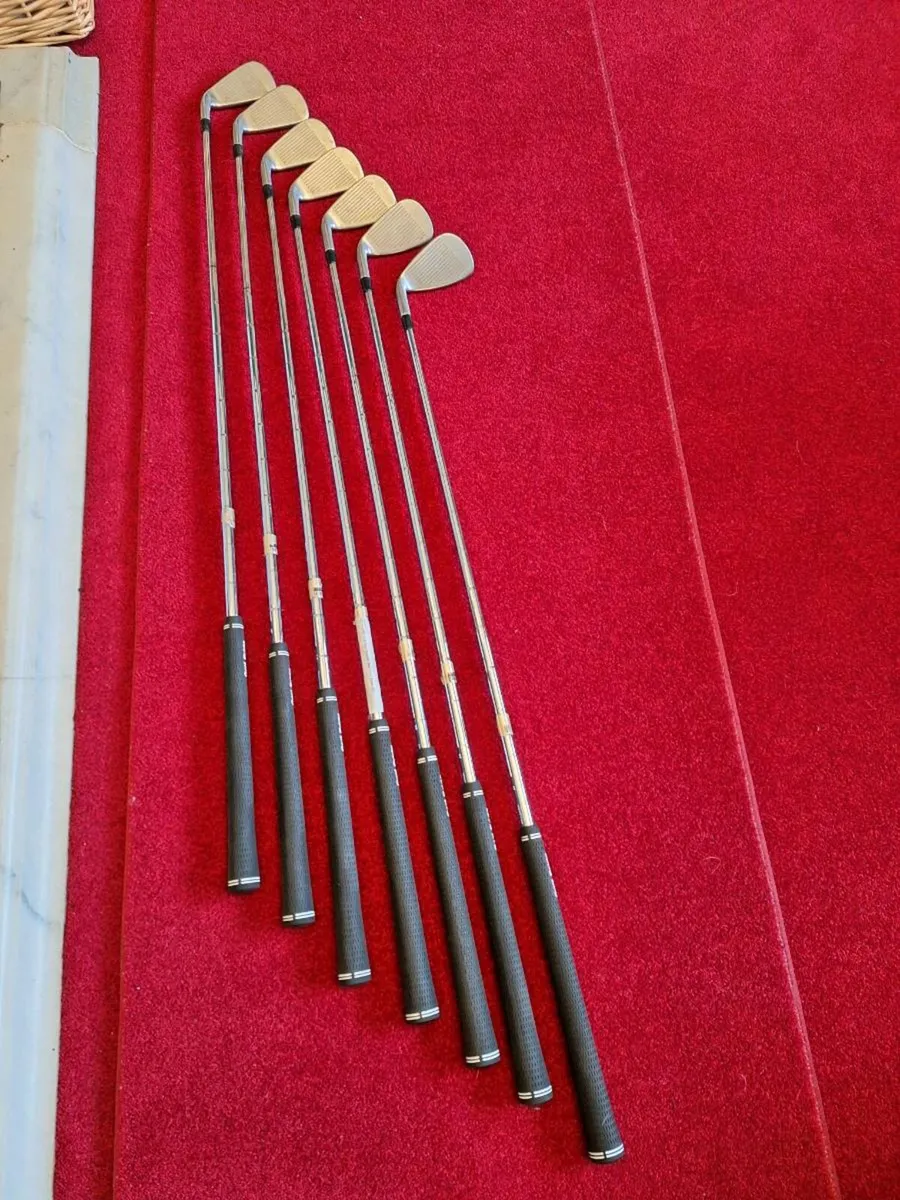 Golf... Full set of Titleist Irons - Image 3