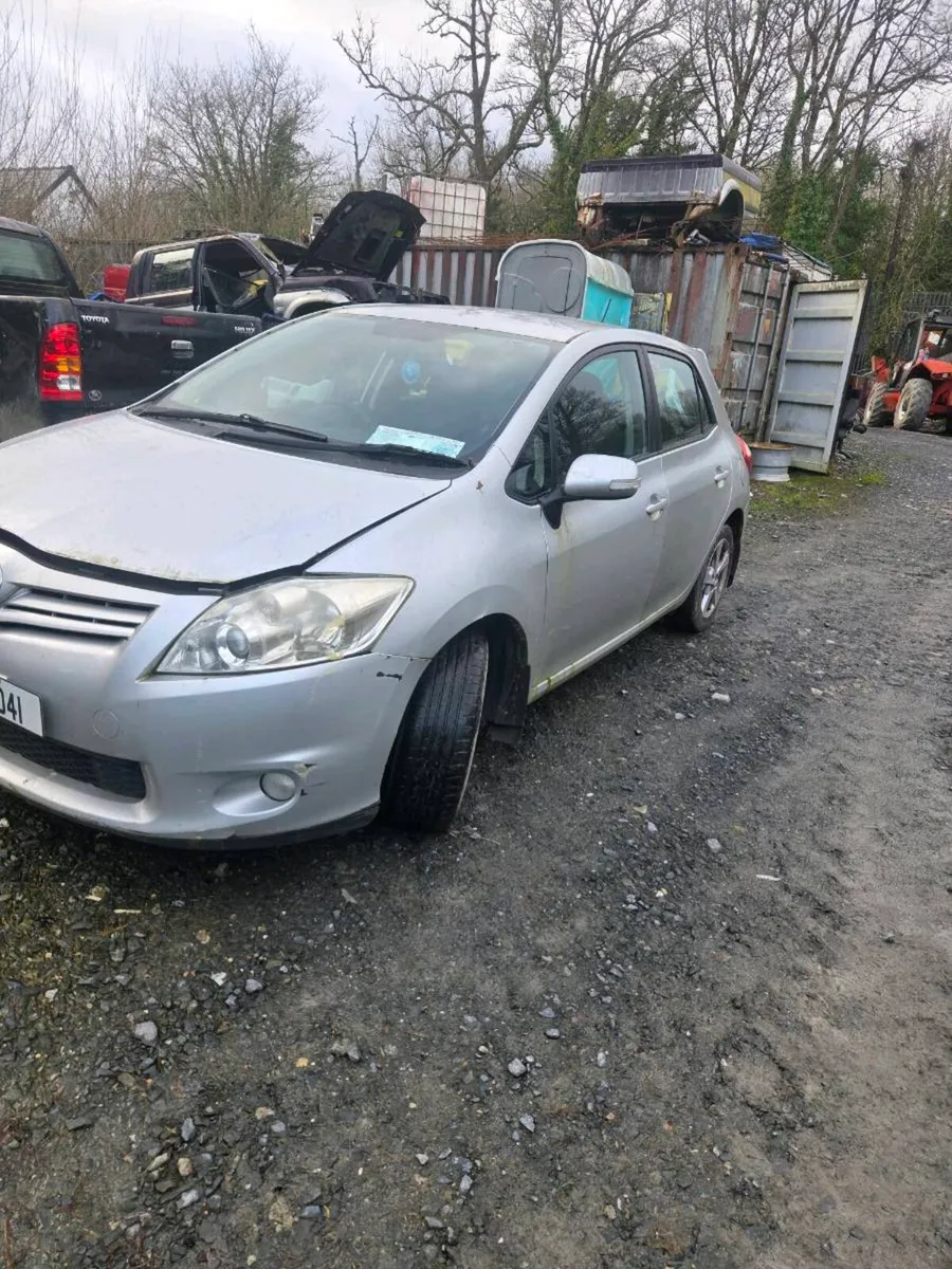 Toyota auris - Image 1