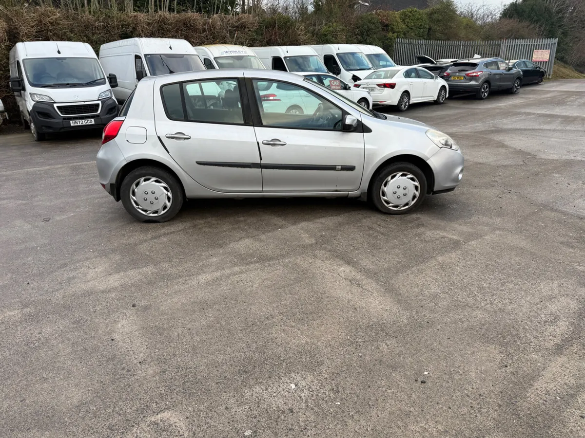 2010 Renault Clio 1.2 16v Royalee Eco - Image 3