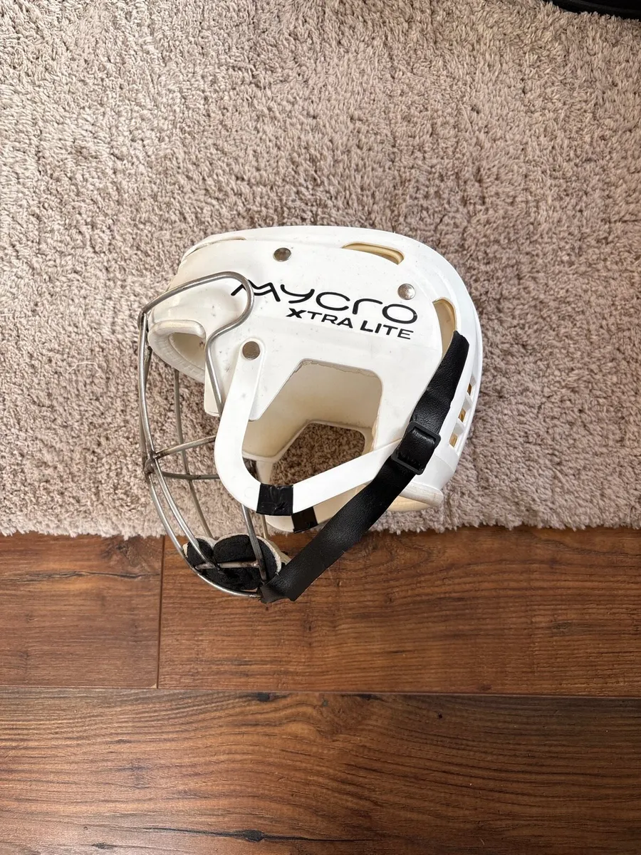 Hurling Helmet - Image 3