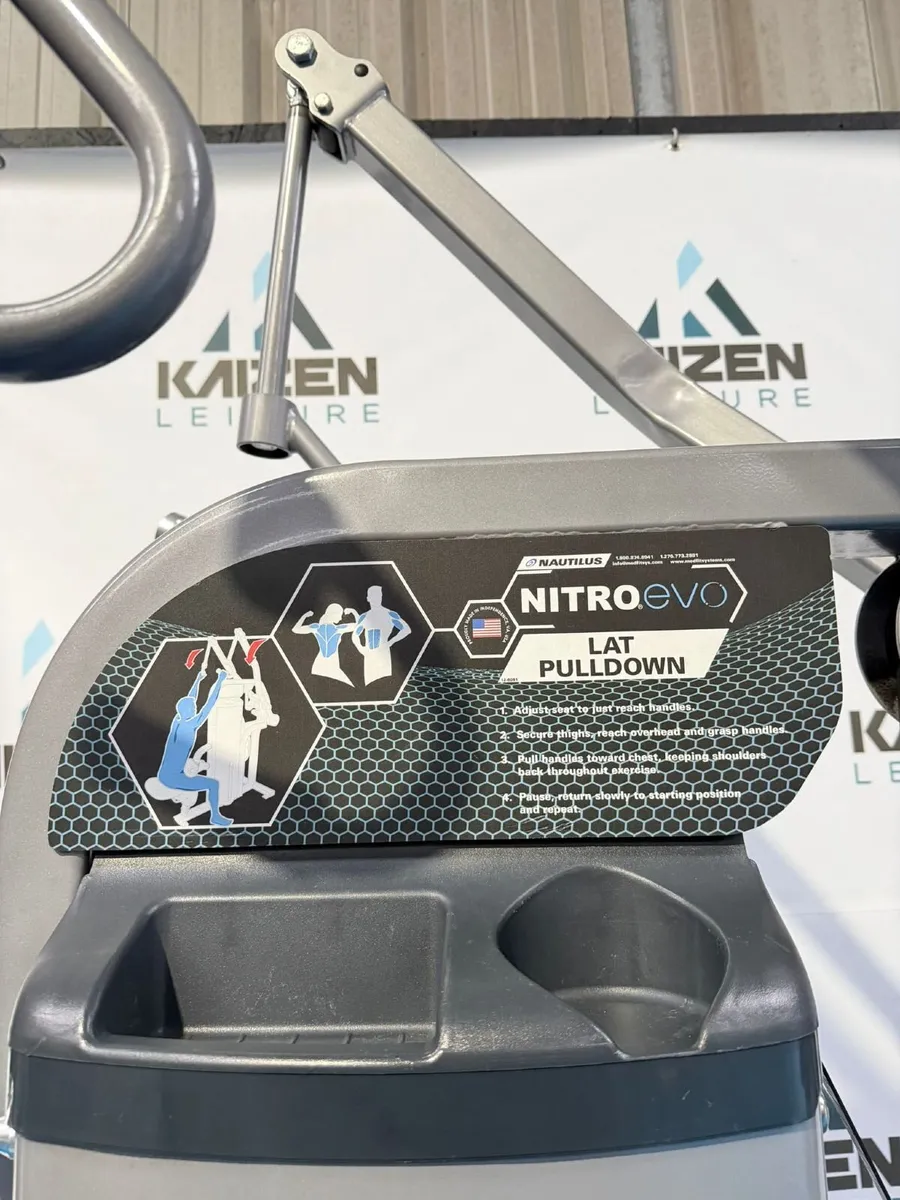 Nautilus Evo Lat Pulldown machine - Image 3